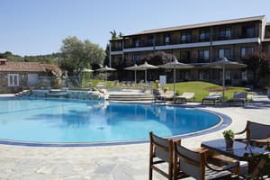 thumbnail: Outdoor pool