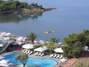 thumbnail: Outdoor pool
