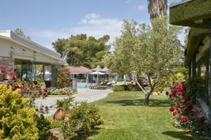 thumbnail: Exterior