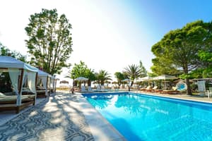 thumbnail: Outdoor pool