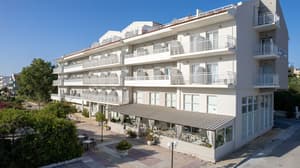 thumbnail: Exterior
