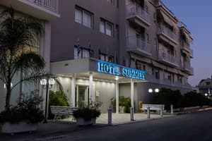 thumbnail: Front of property