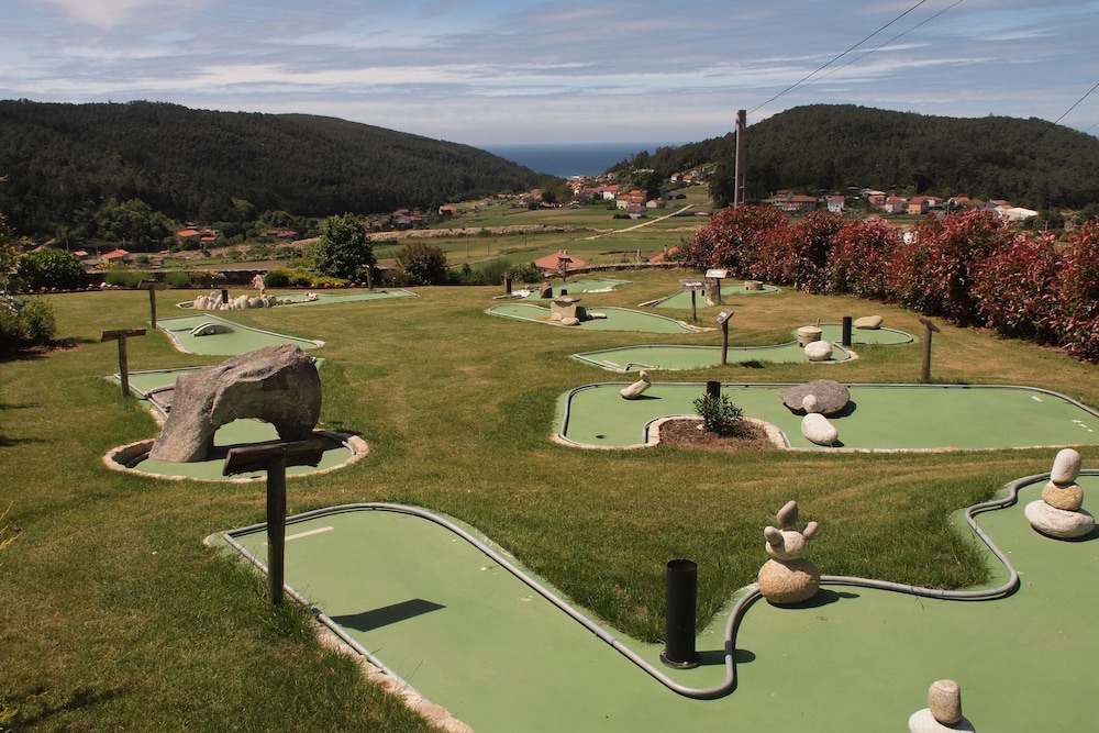 Mini-golf