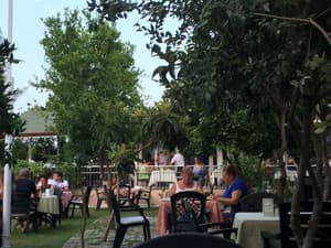 thumbnail: Restaurant