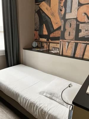 thumbnail: Room