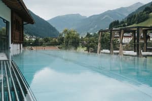 thumbnail: Infinity pool