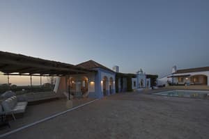 thumbnail: Exterior