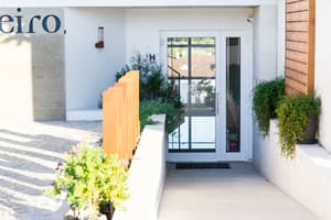 thumbnail: Front of property