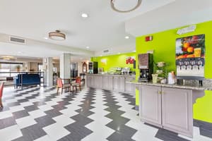 thumbnail: Breakfast area