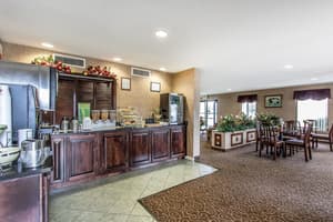 thumbnail: Breakfast area