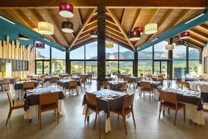 thumbnail: Restaurant