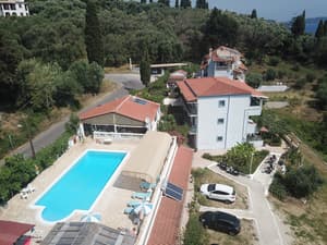 thumbnail: Front of property