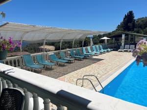 thumbnail: Front of property