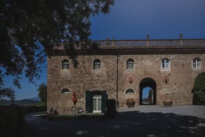 thumbnail: Exterior