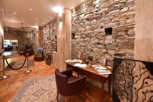 thumbnail: Interior