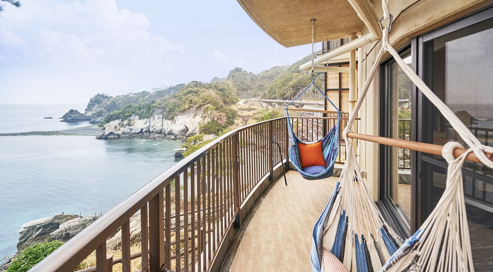 Beach/ocean view