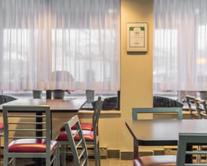 thumbnail: Breakfast area