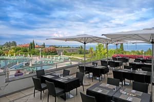 thumbnail: Bar (on property)