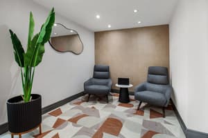 thumbnail: Business center