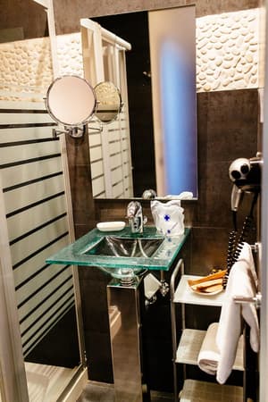 thumbnail: Bathroom