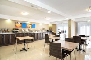 thumbnail: Breakfast area