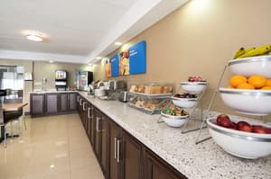 thumbnail: Breakfast area