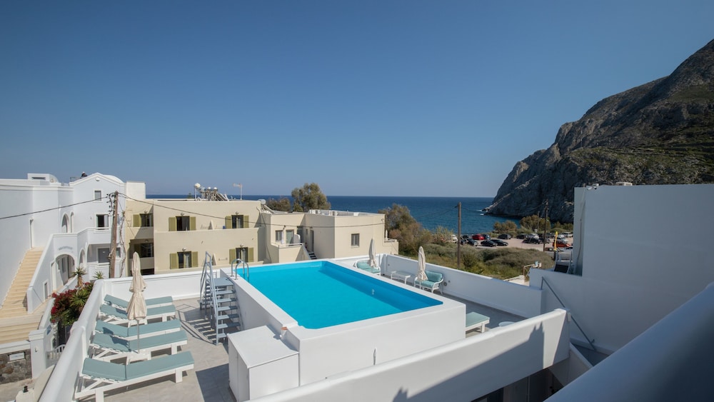 Rooftop pool