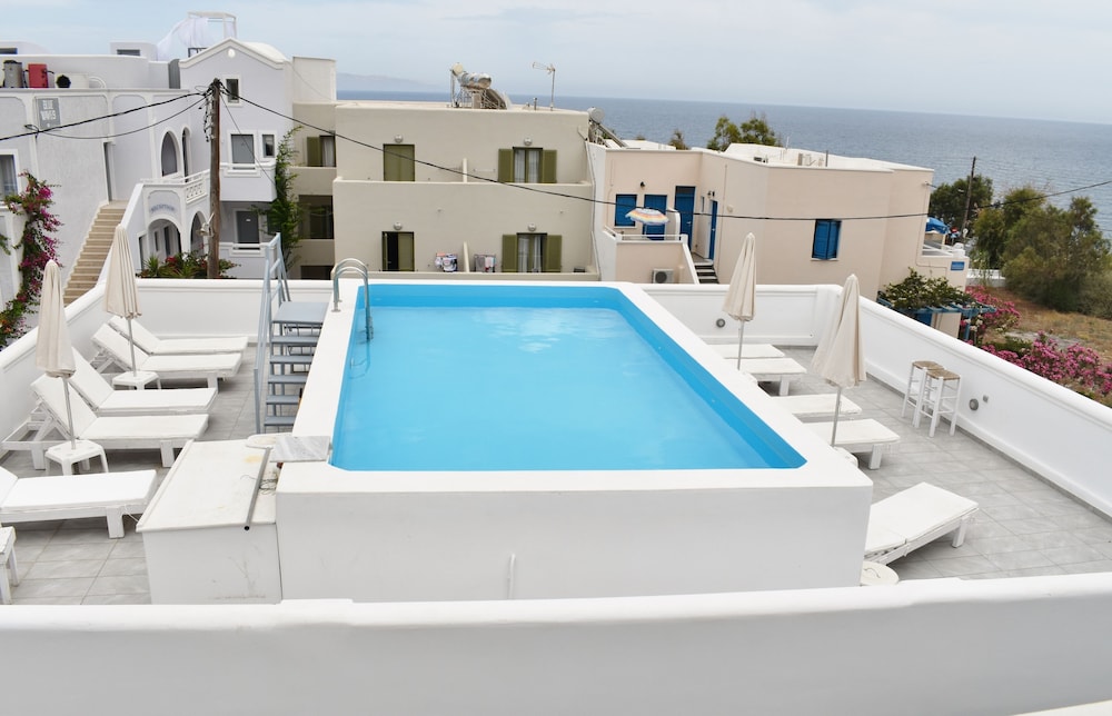 Rooftop pool