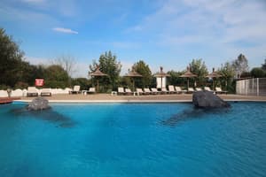 thumbnail: Pool