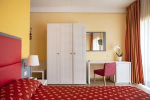 thumbnail: Interior detail
