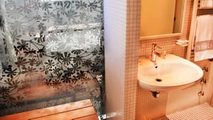thumbnail: Jetted tub