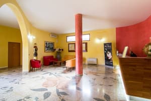 thumbnail: Interior entrance