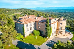 thumbnail: Front of property