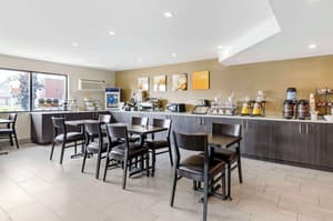thumbnail: Breakfast area
