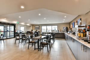 thumbnail: Breakfast area