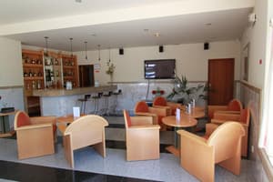 thumbnail: Bar (on property)