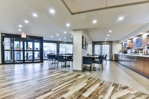 thumbnail: Breakfast area