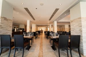 thumbnail: Restaurant