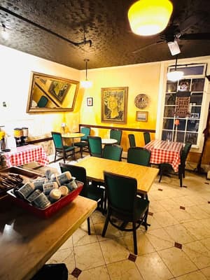 thumbnail: Breakfast area