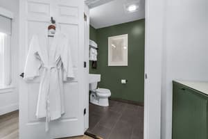 thumbnail: Bathroom