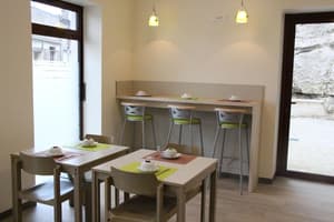 thumbnail: Restaurant