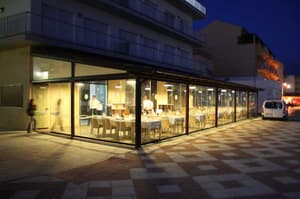 thumbnail: Restaurant