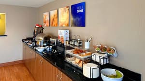thumbnail: Breakfast area