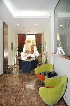thumbnail: Lobby sitting area