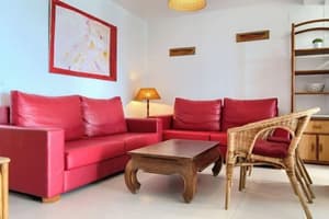 thumbnail: Lounge