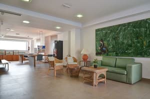 thumbnail: Lounge