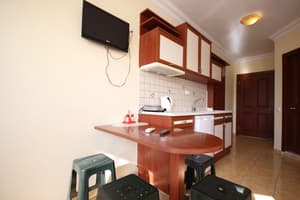 thumbnail: In-room dining