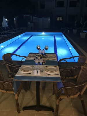 thumbnail: Restaurant