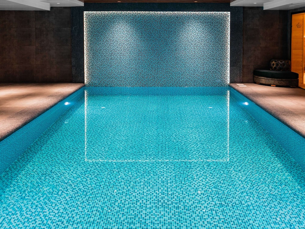 Swimming pool-spa