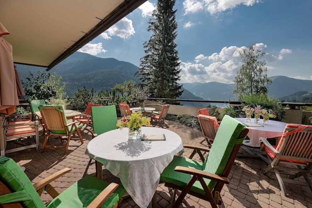 Sundeck